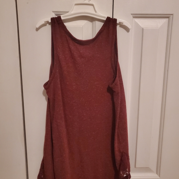 Tank top - Picture 2 of 3